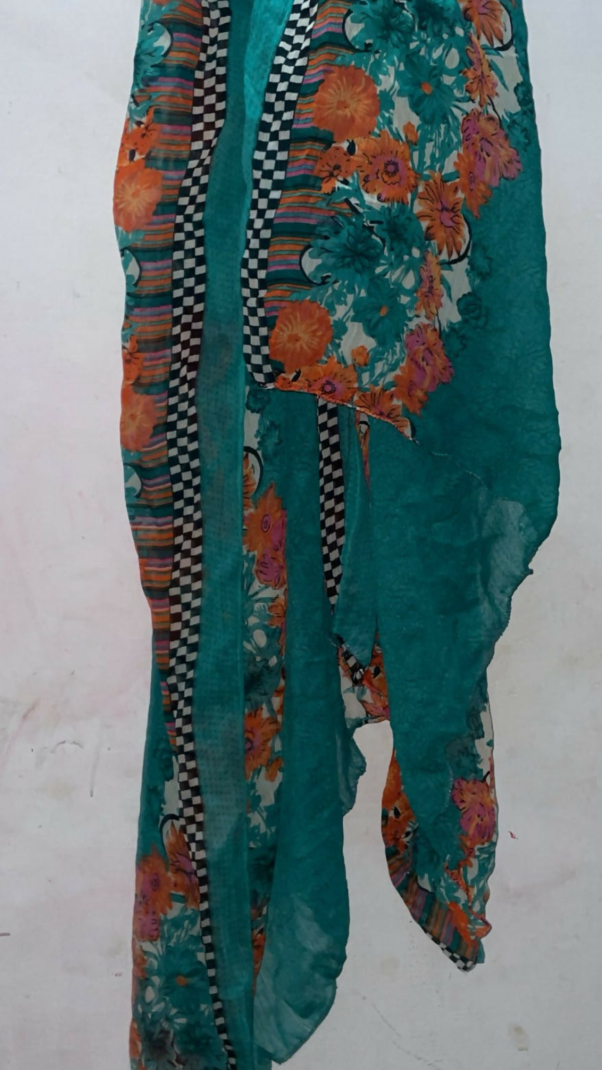 Printed Stylish Scarf | Women Accessories | Hijabs & Scarves | Standard | Preloved