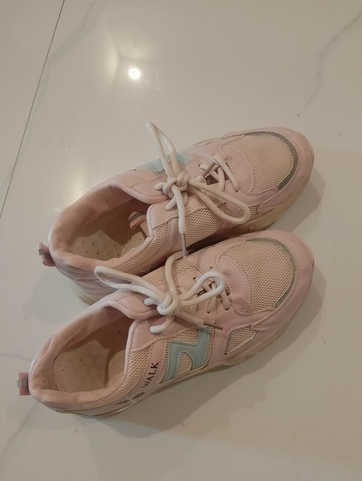 Pink Joggers | Women Shoes | Sport Shoes & Joggers | Size: 39 | Preloved