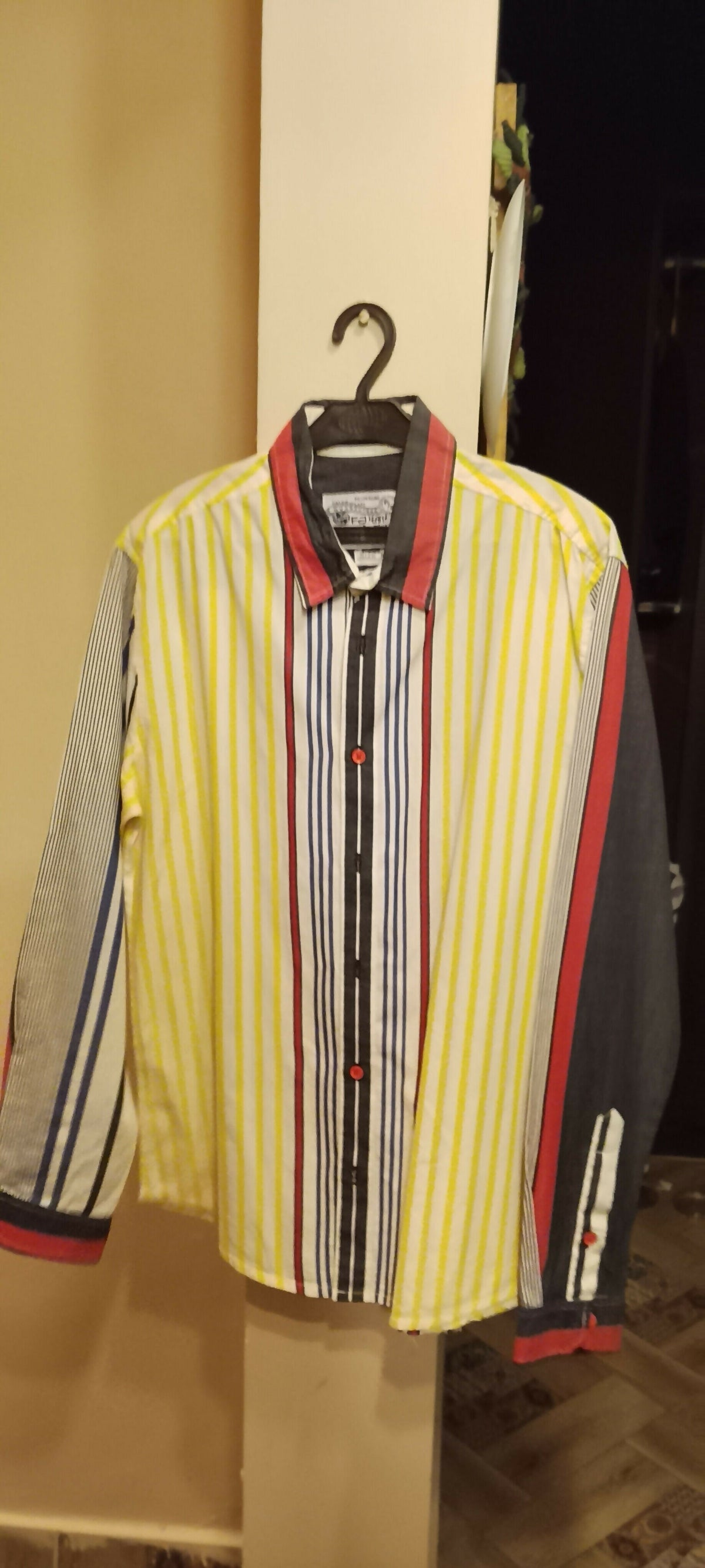 Red & Yellow Casual Shirt | Men Shirts & Tops | Medium | Preloved