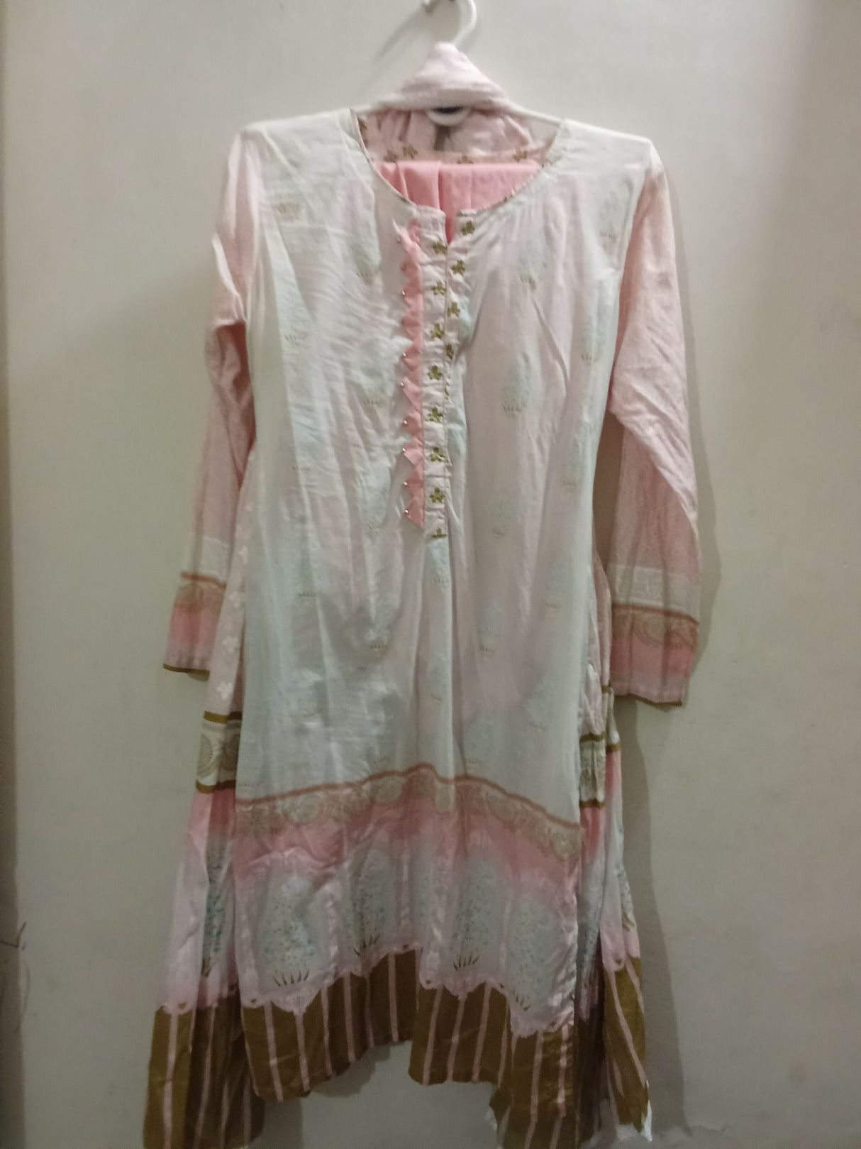Gul Ahmed | Women Branded Kurta | Medium | Worn Once