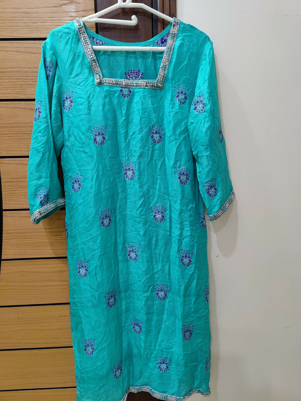 2PC Stitched Suit | Women Locally Made Formals | Medium | Preloved
