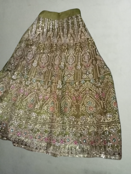 Green Mehndi Lehnga | Women Bridals | Medium | Worn Once