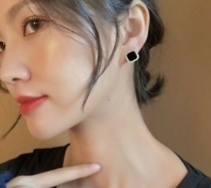 Pack of 7 pairs of earrings & black studs (399-757) | Women Jewelry | Earrings | Brand New