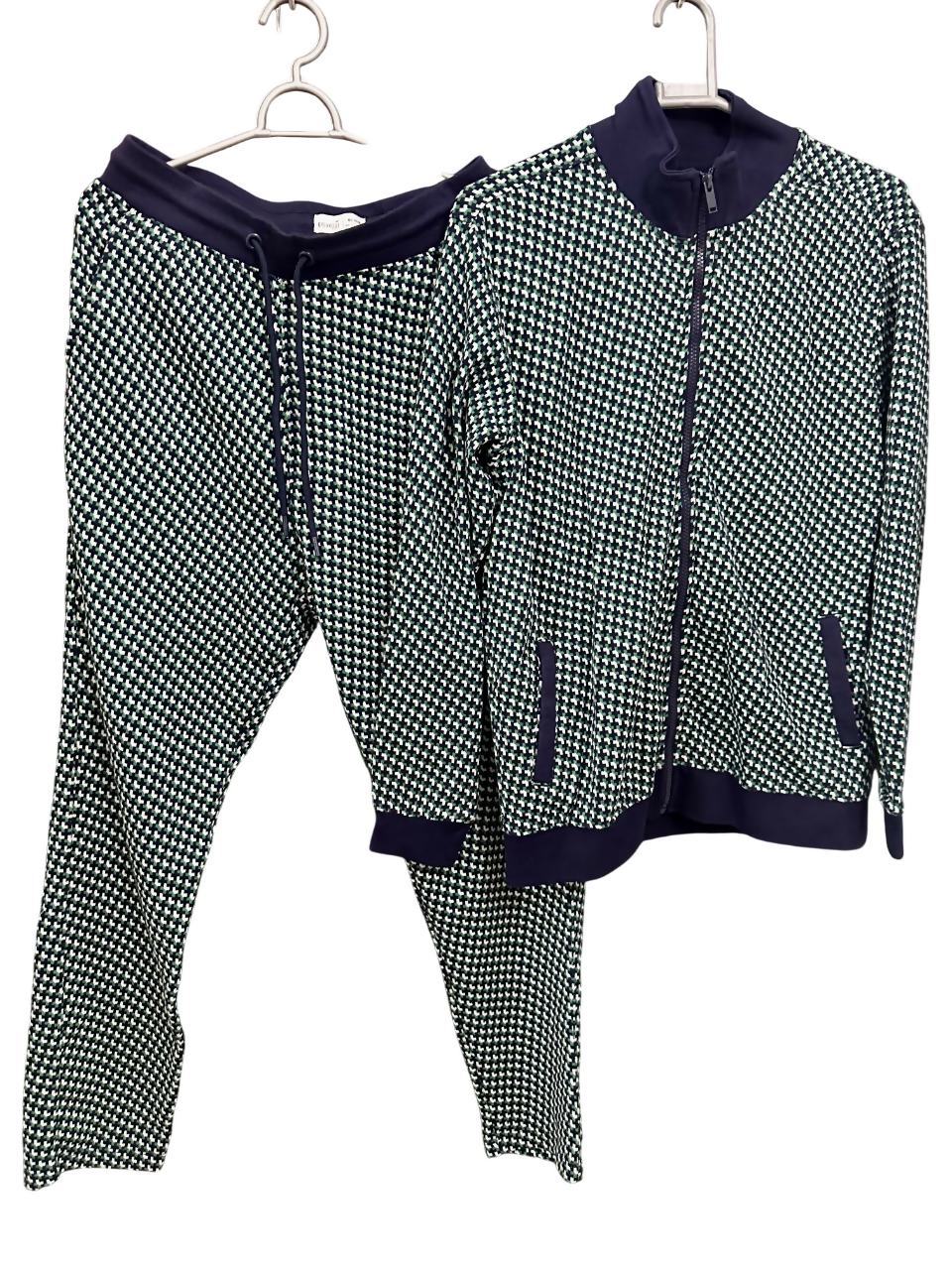 Breakout | Women Athletics | Small | New
