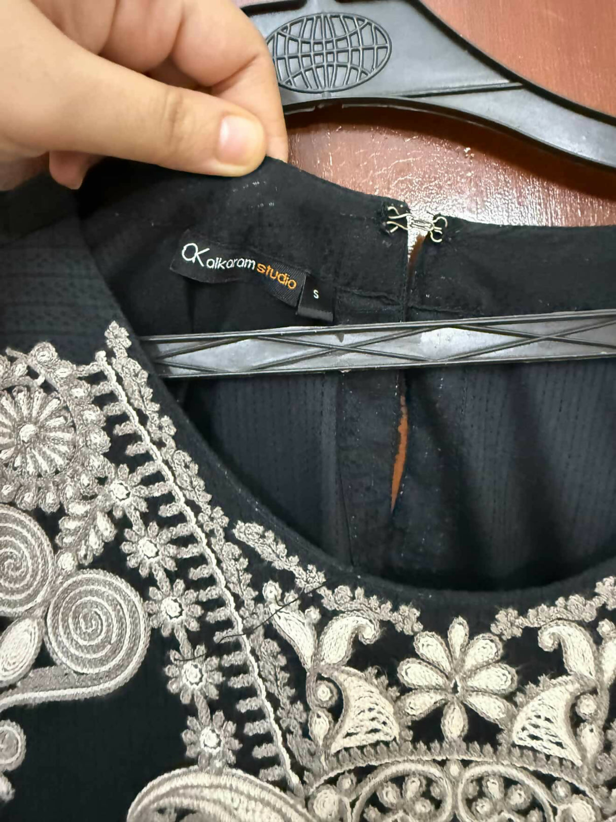 Alkaram Studio | Women Branded Kurta | Small | Preloved