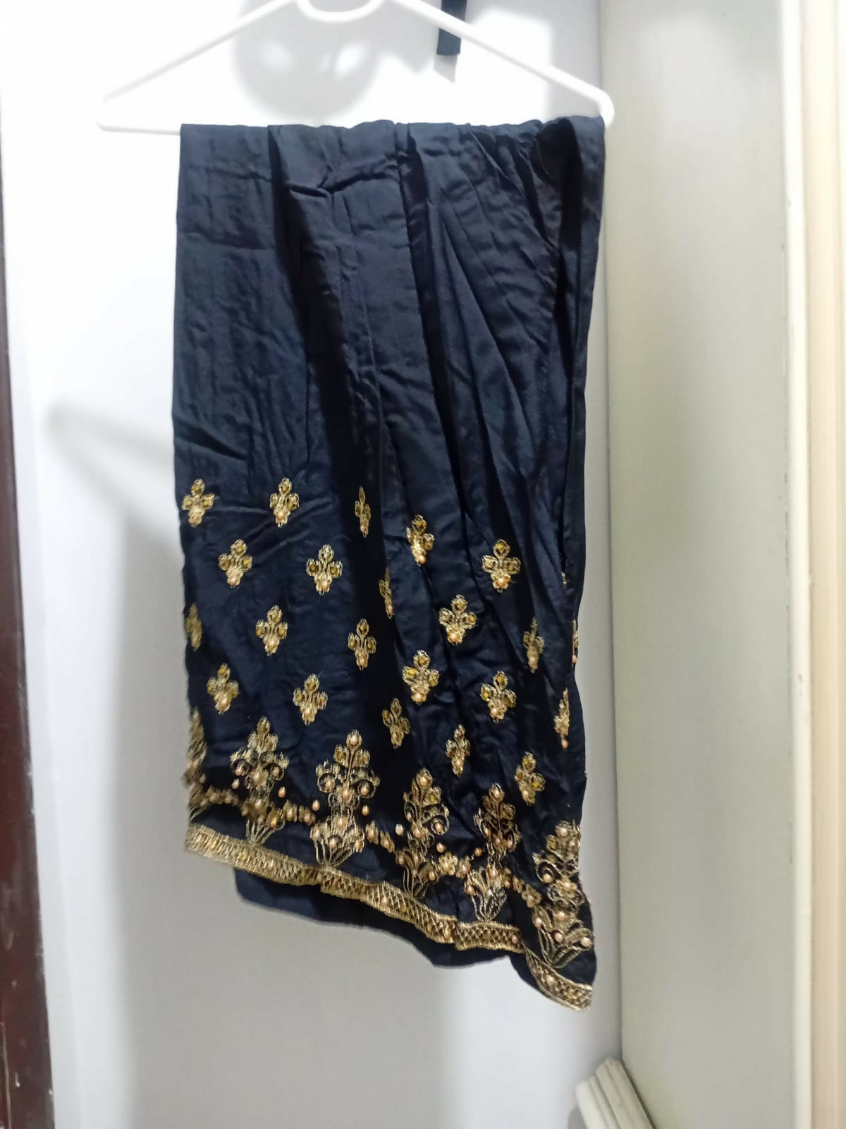 Beautiful Black Fancy | Women Locally Made Formals | Large | Worn Once