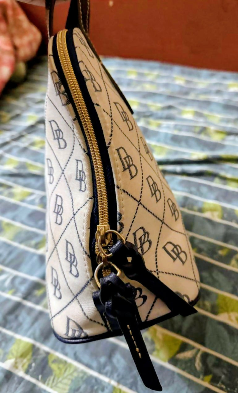 Dooney & Bourke | Women Bags | Shoulder & Tote Bags | Medium | White & Black | Preloved