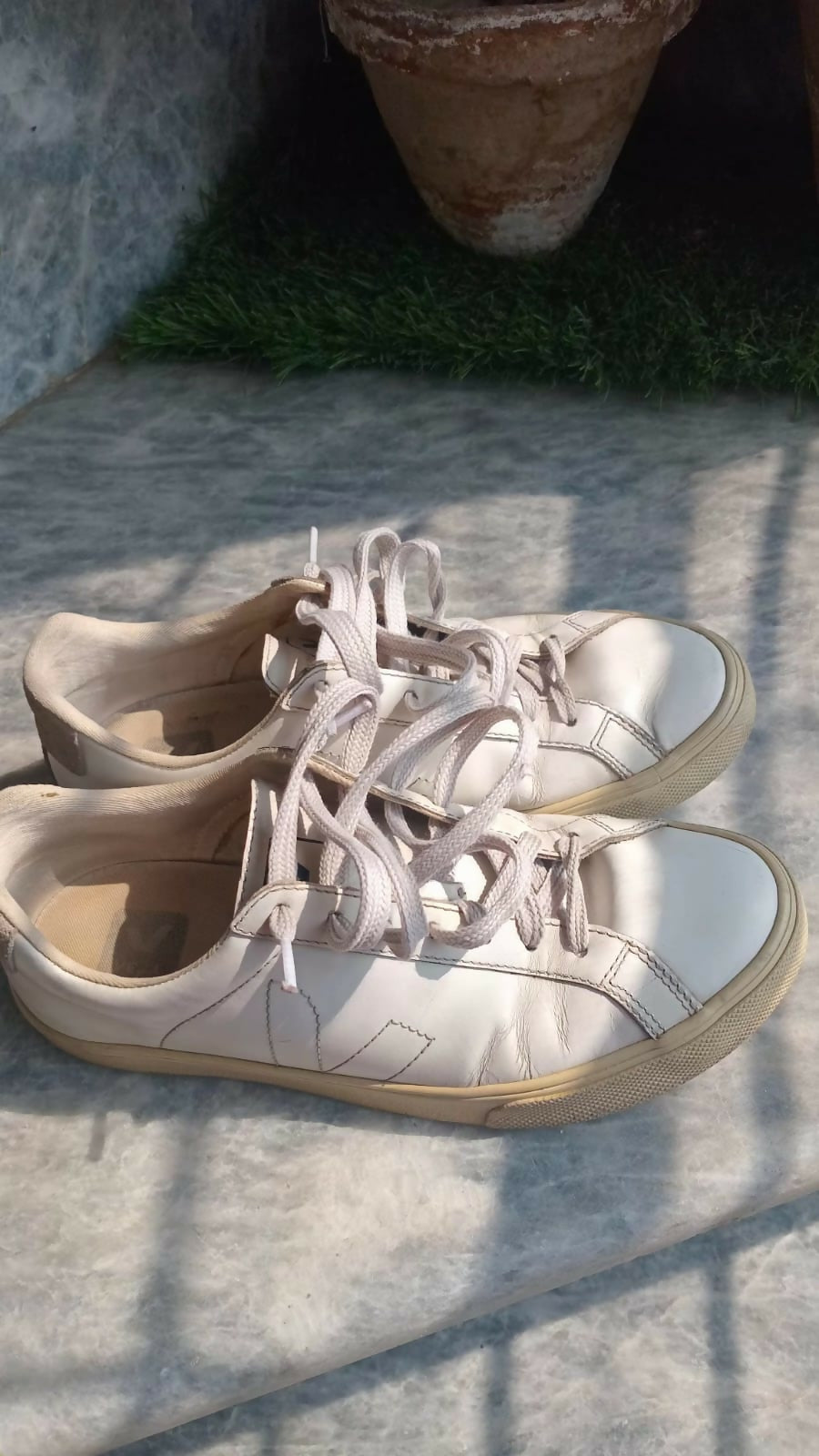 White Sneakers | Women Shoes | Casual Shoes | Size: 38 | Preloved