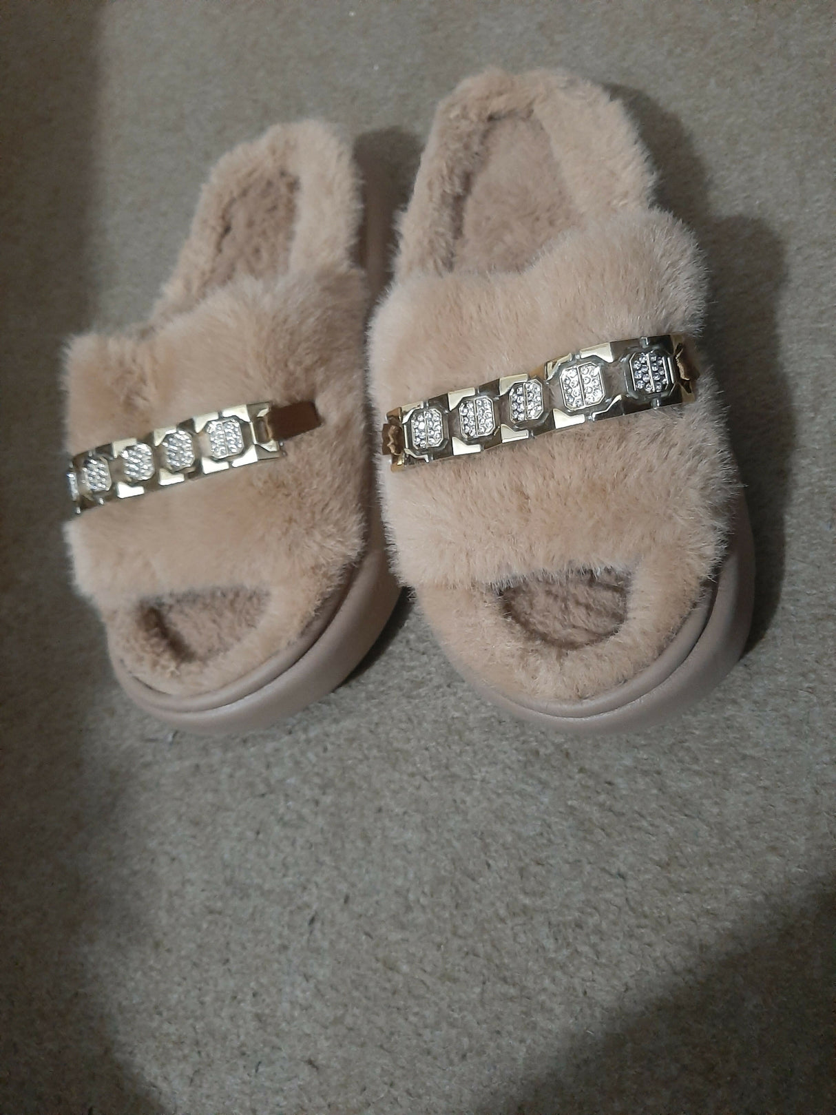 Skin Stones Fluffy Slippers | Women Shoes | Sandals & Flats | Size: 37 | New