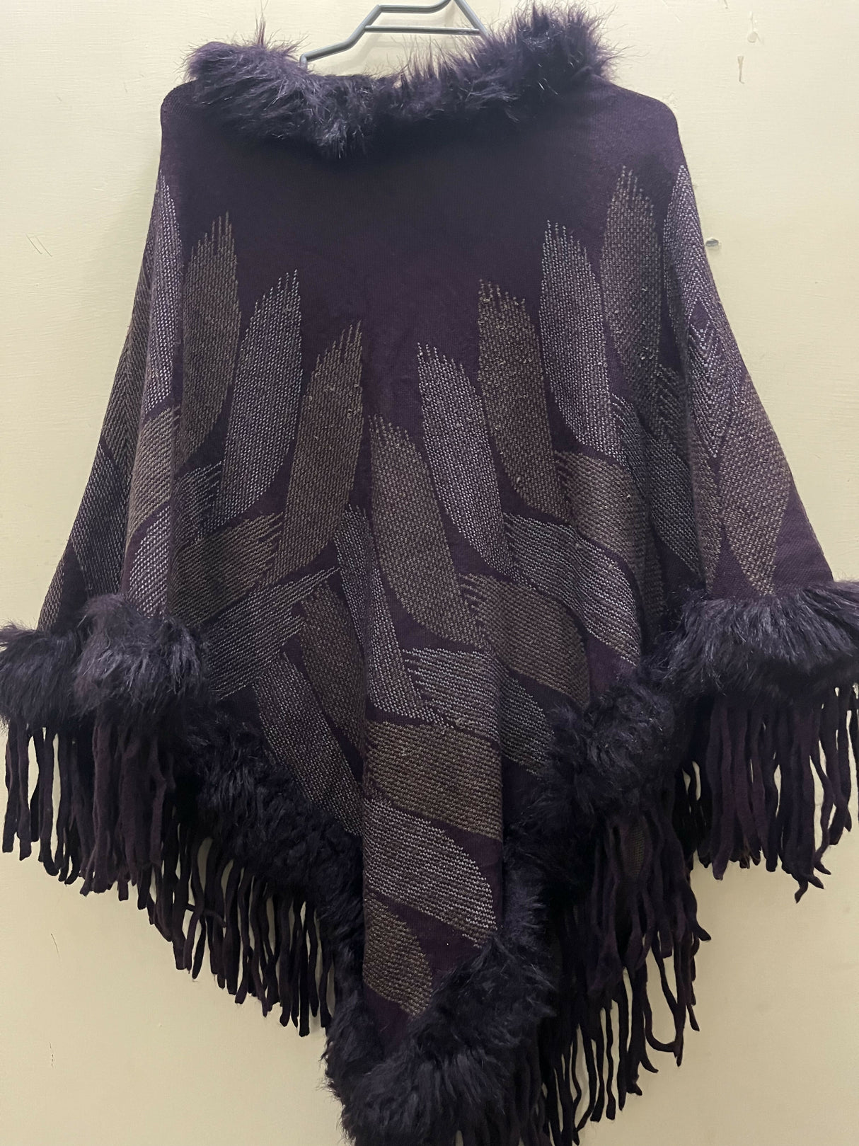 Shawl | Women Sweaters & Jackets | Preloved