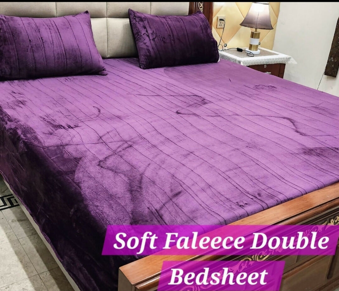 Soft velvet fleece bedsheets | Bedsheets & Bedding | Home decor | King size | Brand New