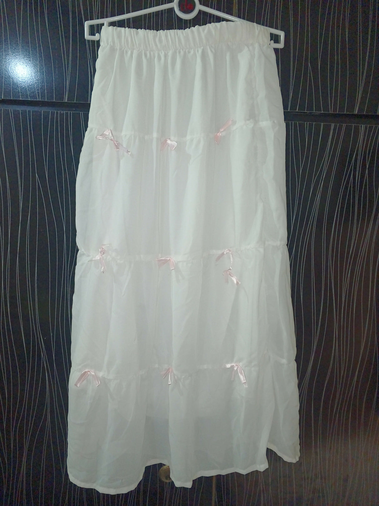 Bow Skirt & Top | Women Tops & Shirts | Baby Pink & White | Samll | Preloved