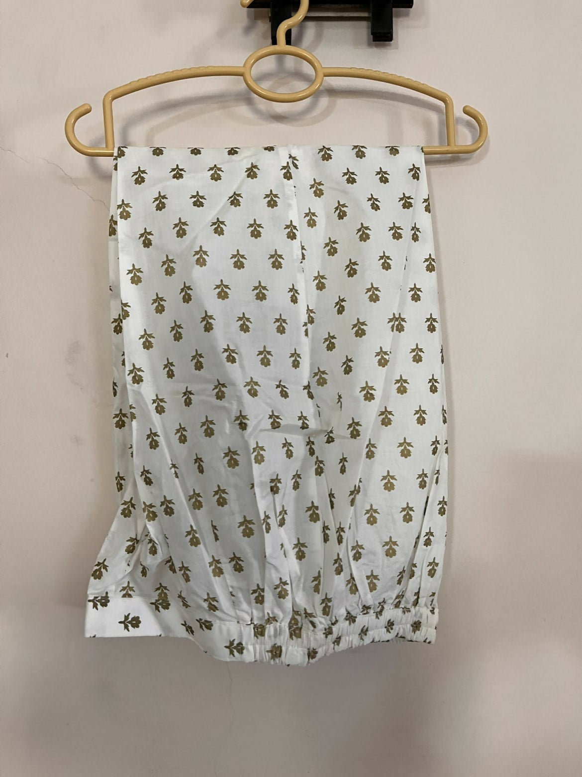 White and Gold Kurta | Women Locally Made Kurta | Large | Brand New