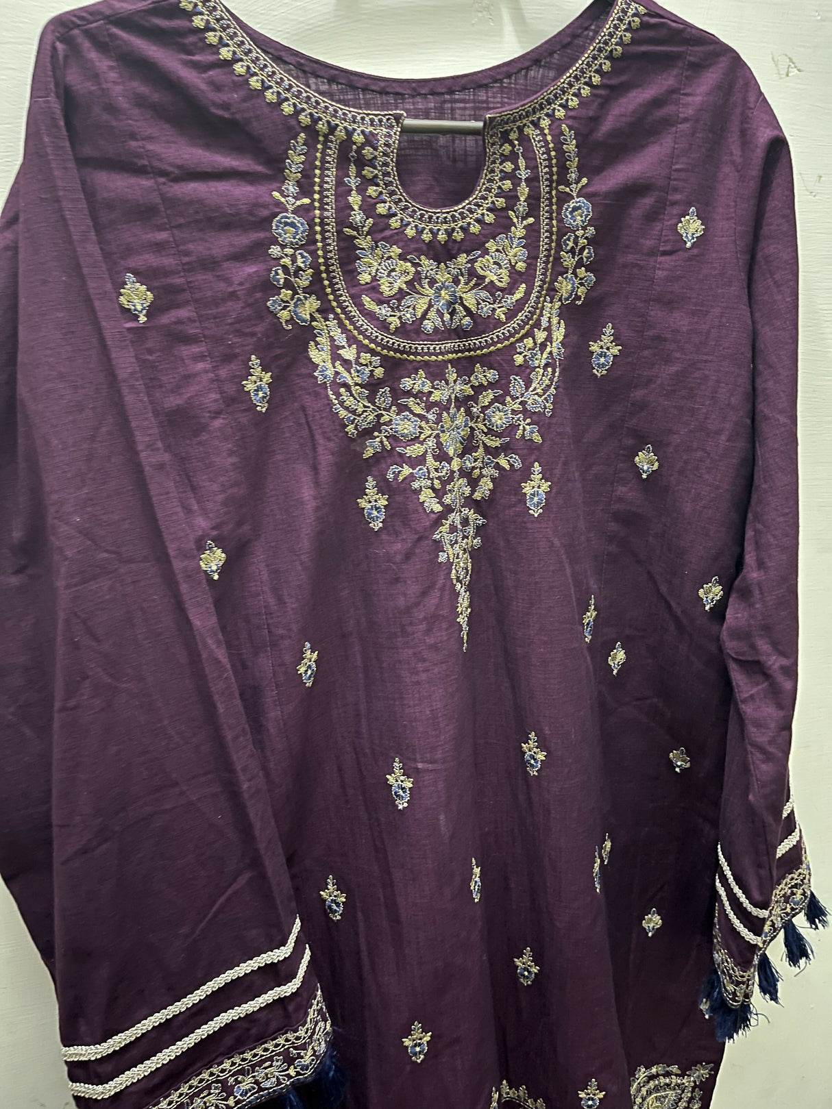 ZeenWoman | Women Branded Kurta | Medium | Worn Once