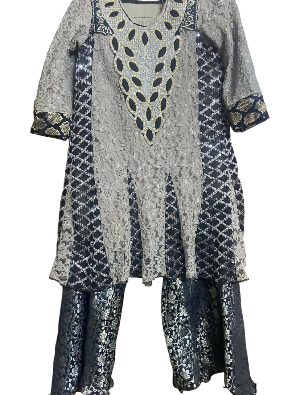 n0I5u1Dy8X-Photoroom