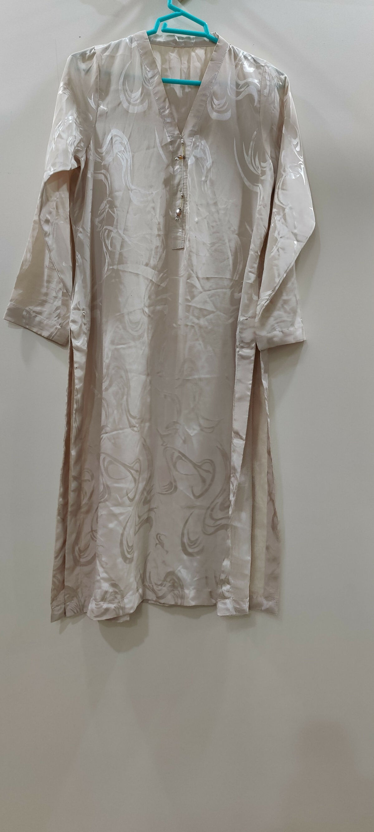 Off White Kurta | Women Locally Made Kurta | Small | Worn Once