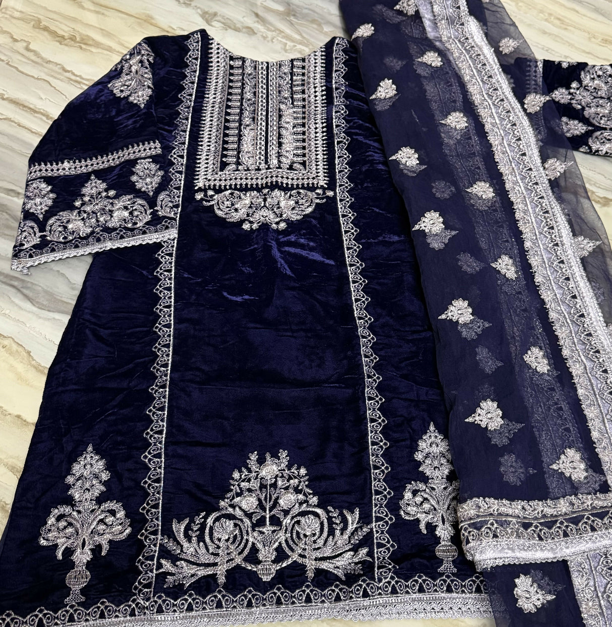 Fabrizo |Blue Velvet Kurta | Women Branded Kurta | Medium | Worn Once