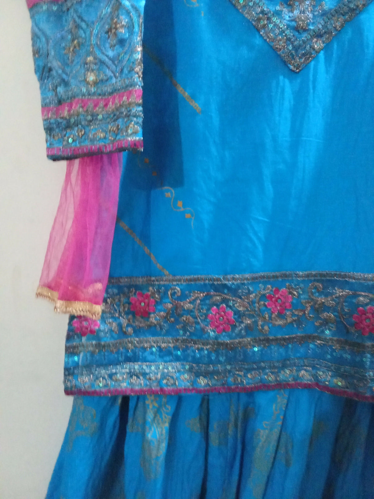 Embroidered Three Piece Lawn Ghrara | Girls Shalwar Kameez | Size:32 (9 to 12 years) | Preloved