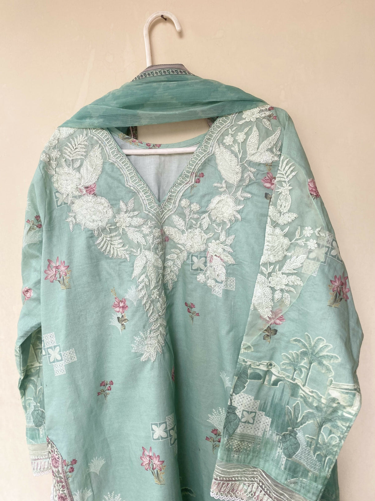 Asim Jofa | Women Branded Kurta | Medium | Worn Once