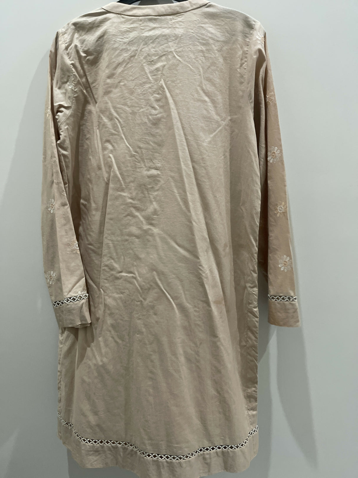 Image | Women Branded Kurta | Medium | Worn Once