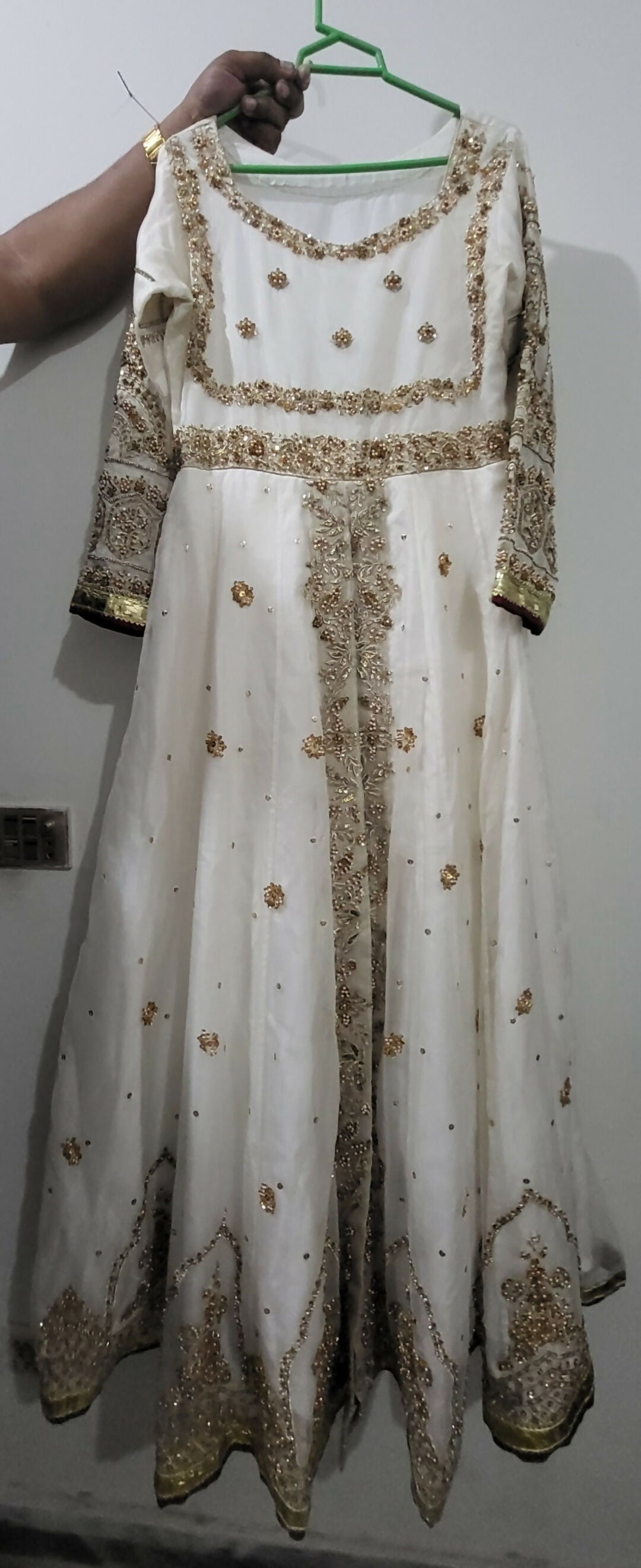 Bridal Maxi | Women Bridals | Medium | Worn Once