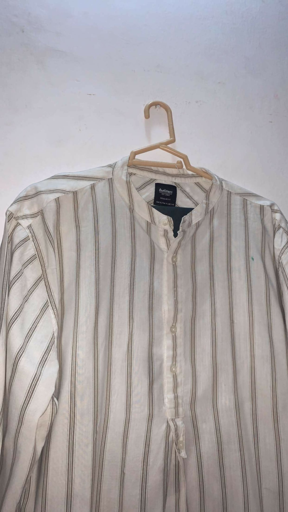 Outfitters White and Stylish Western Top | Women Tops & Shirts | XLarge | Preloved