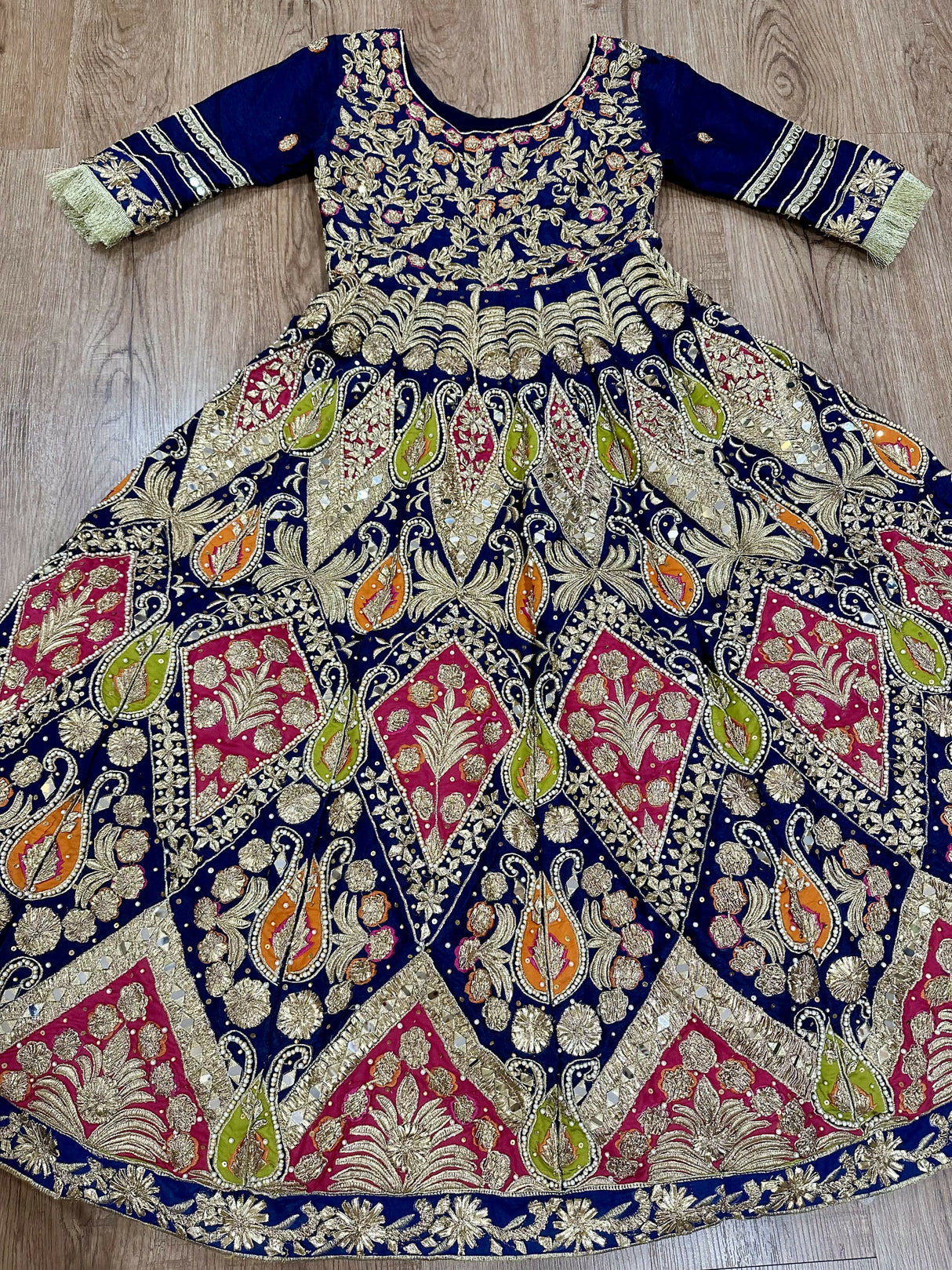 Bridal Mehndi Maxi | Women Bridals | Small | Preloved
