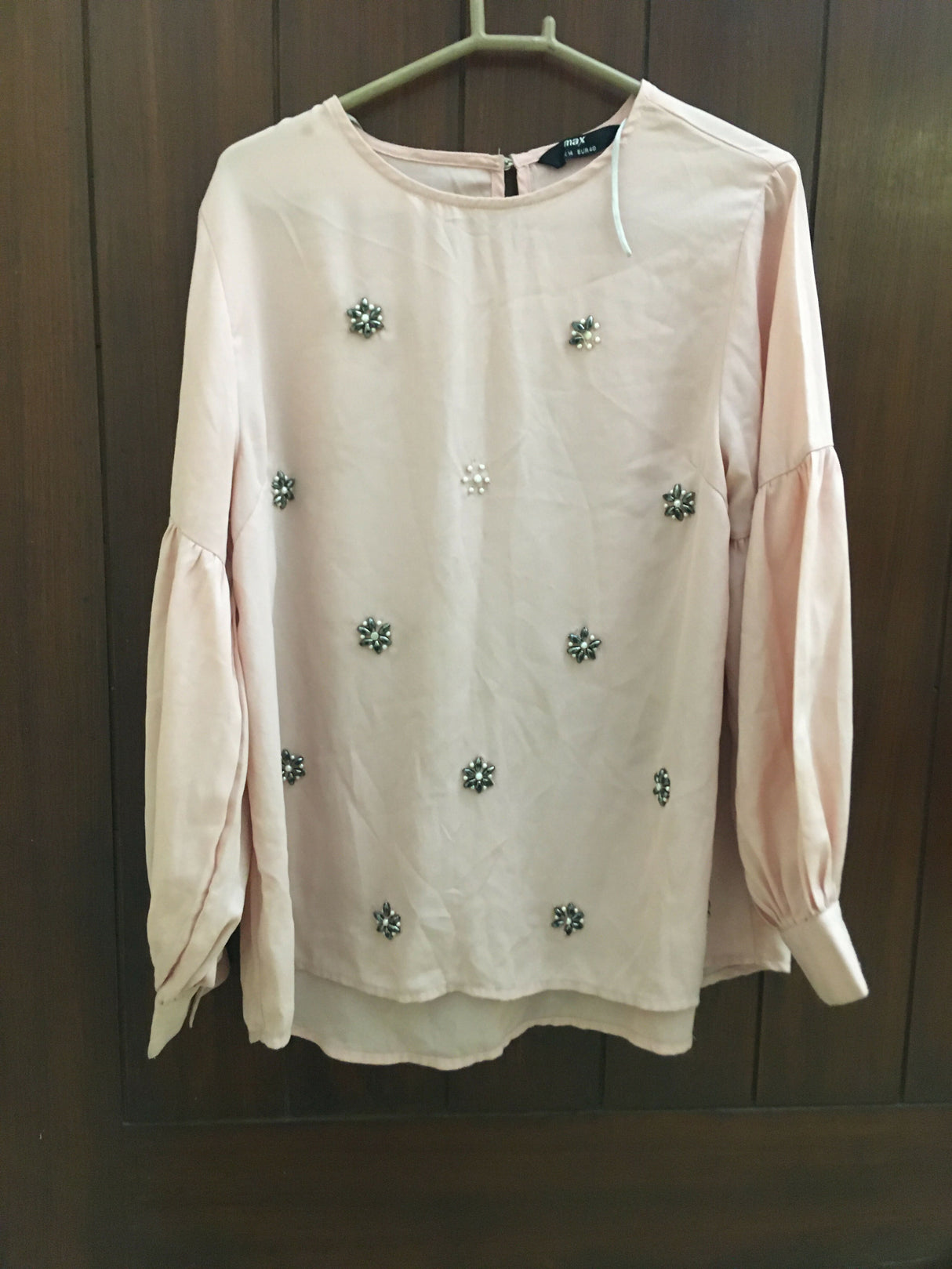 0188B868-3033-44EF-ABE5-7528FCE89254