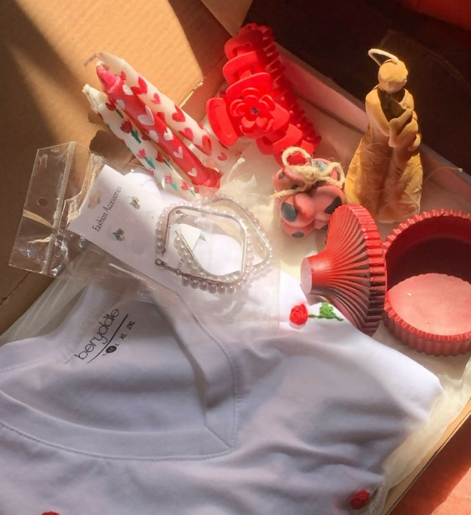 Gift Box | Friends Gift Box | Corporate Gifts | 7 Gifts in 1 Box | Brand New