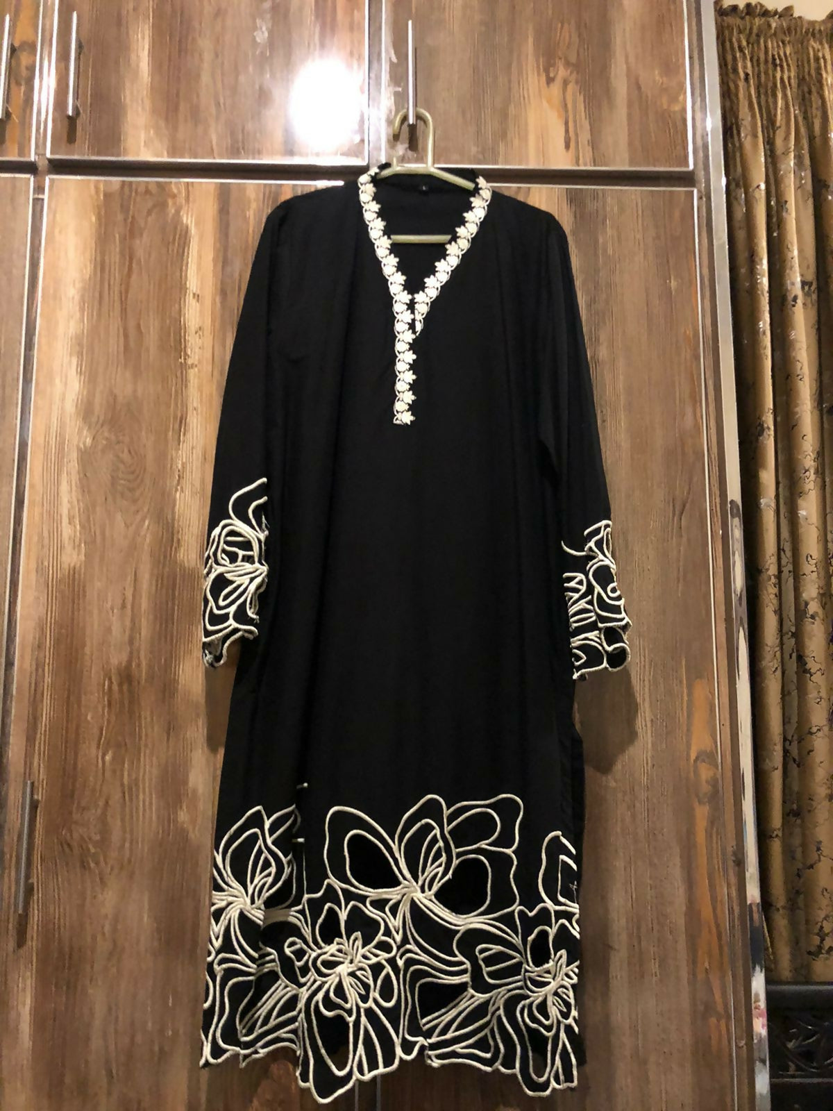 Beautiful Black & White Aplic Work Kurta & Dopatta | Women Locally Made Kurta | Large | New