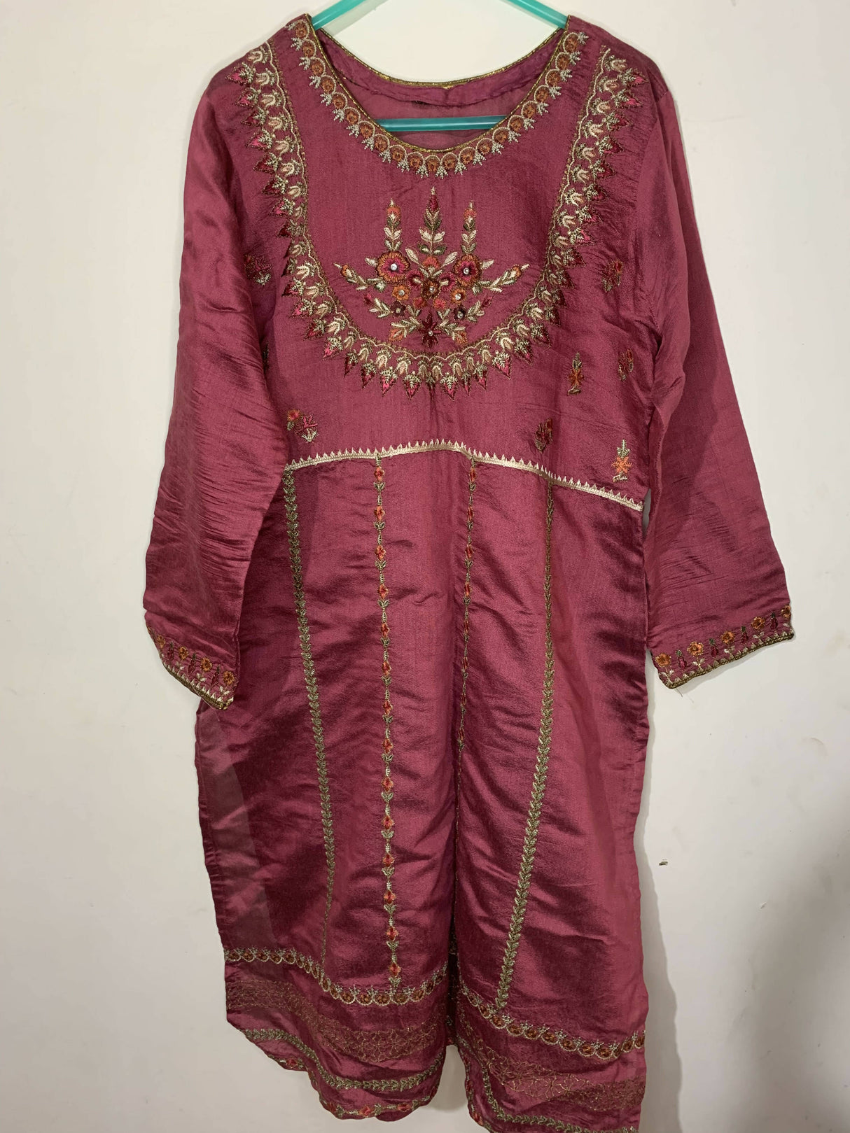 Nakoosh | Embroidered Raw Silk Kurta | Women Branded Kurta | Large | Worn Once