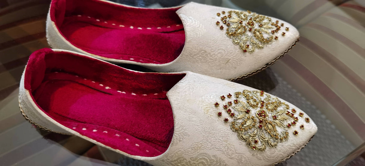 Men's sherwani And khussa | Men Shalwar Kameez | Large | Worn once