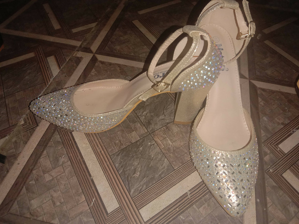 Metro | Women Shoes | Heels | Size: 40 | New