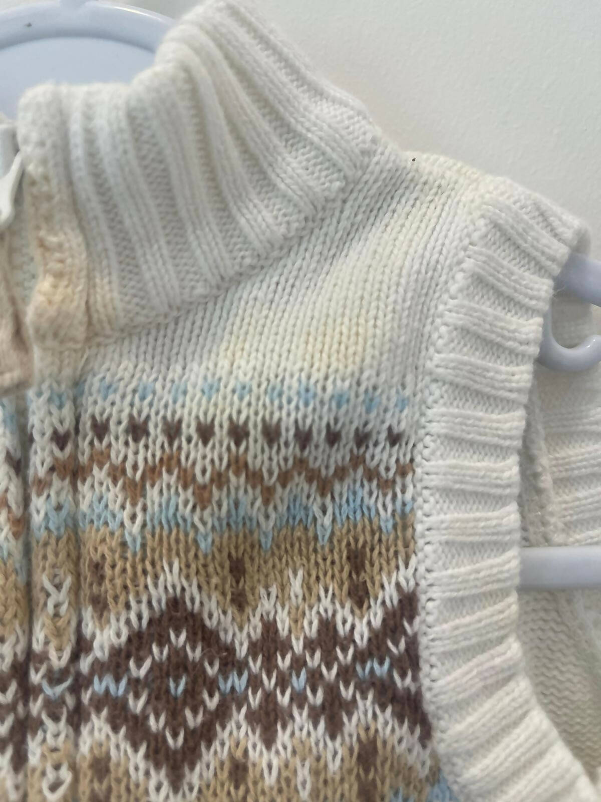 Carters OshKosh | White Sweater (3 months) | Baby Sweaters & Jackets | Preloved