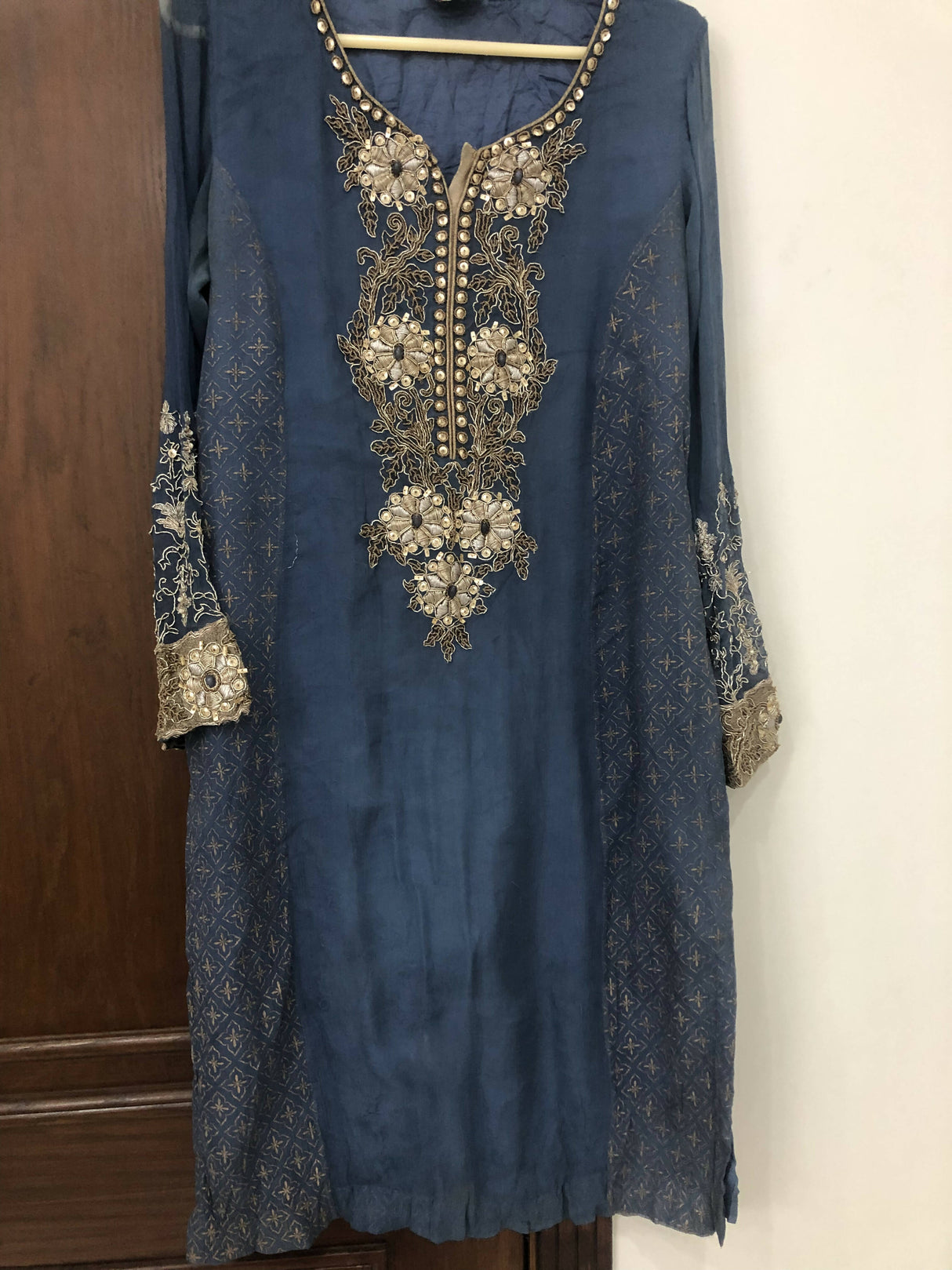 Chinyere | 2 Piece Stitched Formal Suit | Women Branded Formals | Medium | Preloved