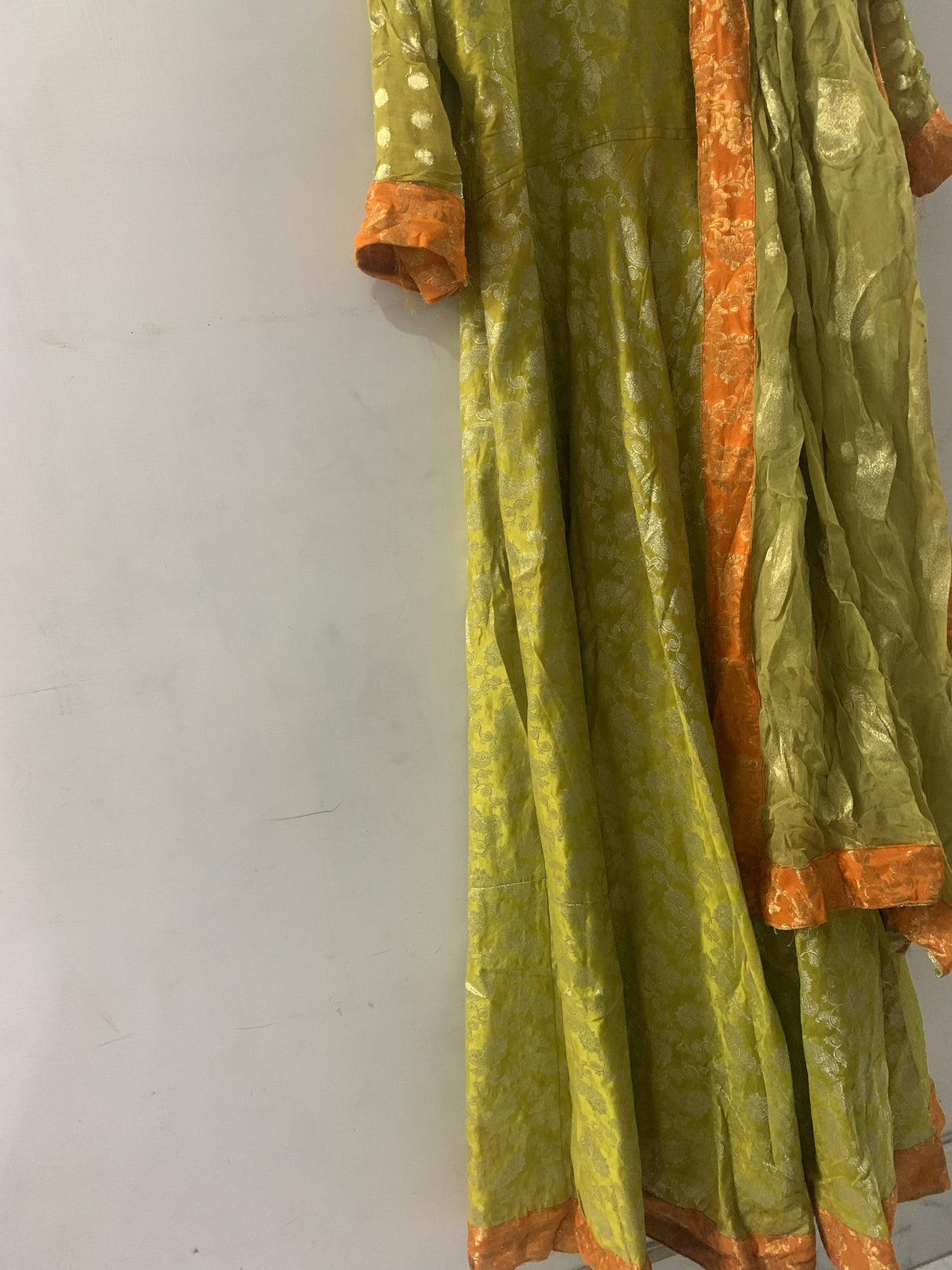 2099C1BD-54EA-47B8-8F40-2FEFD9F6E2E7