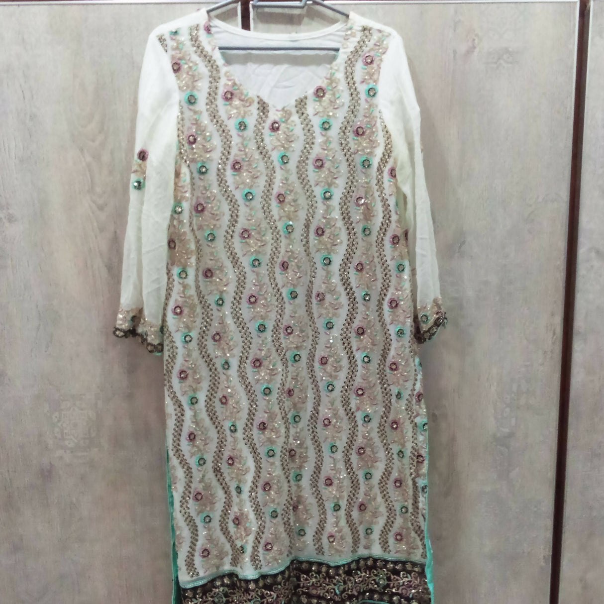 Haseen White Formal Suit | Women Locally Made Formals | Medium | Worn Once