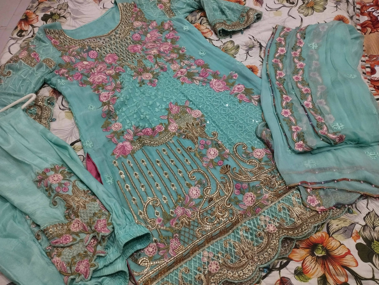 Ramsha | Women Branded Formals | Medium | Preloved