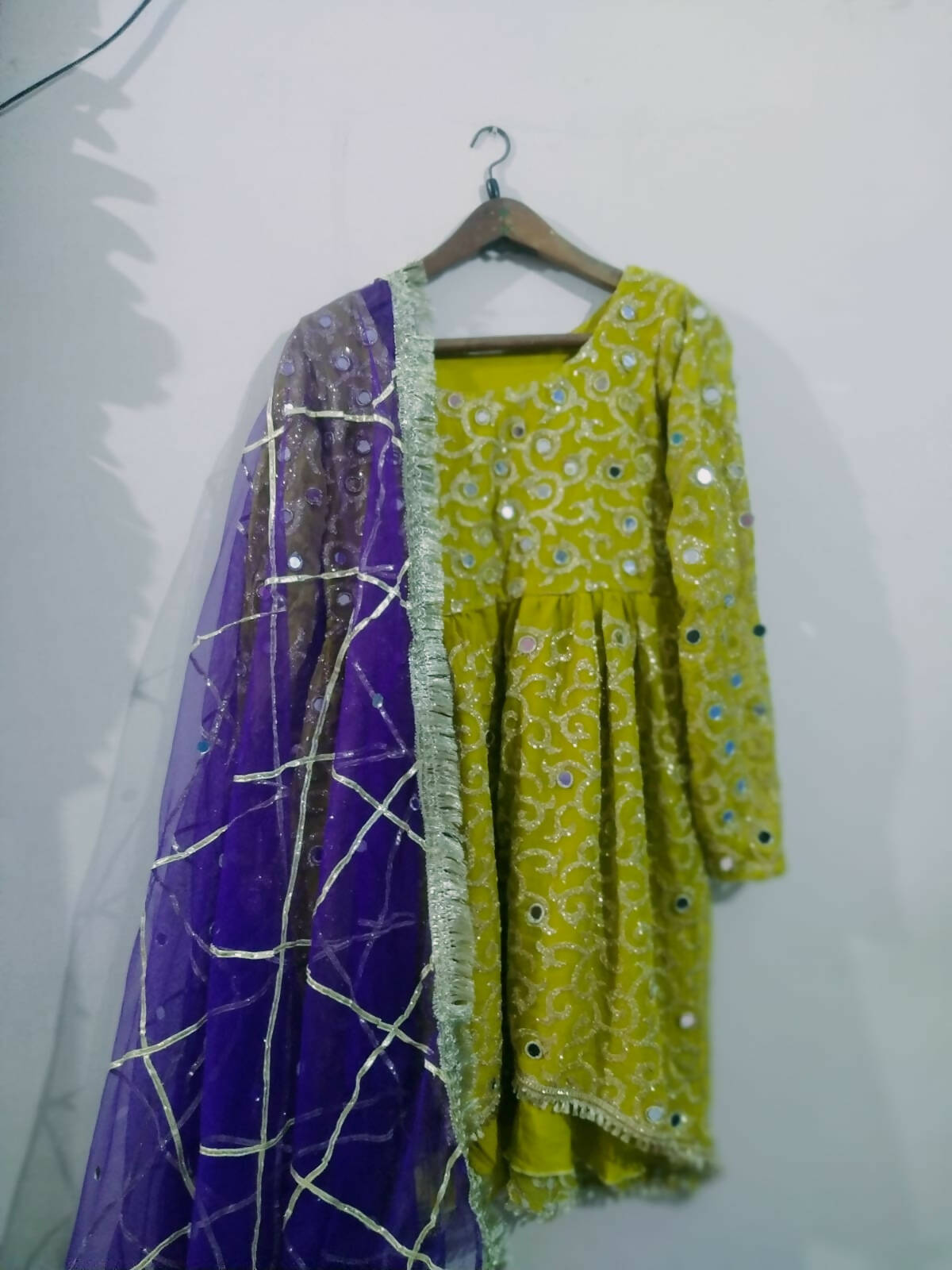 Beautiful 3 PC formal Wear suit | Women Locally Made Formals | Small | Preloved