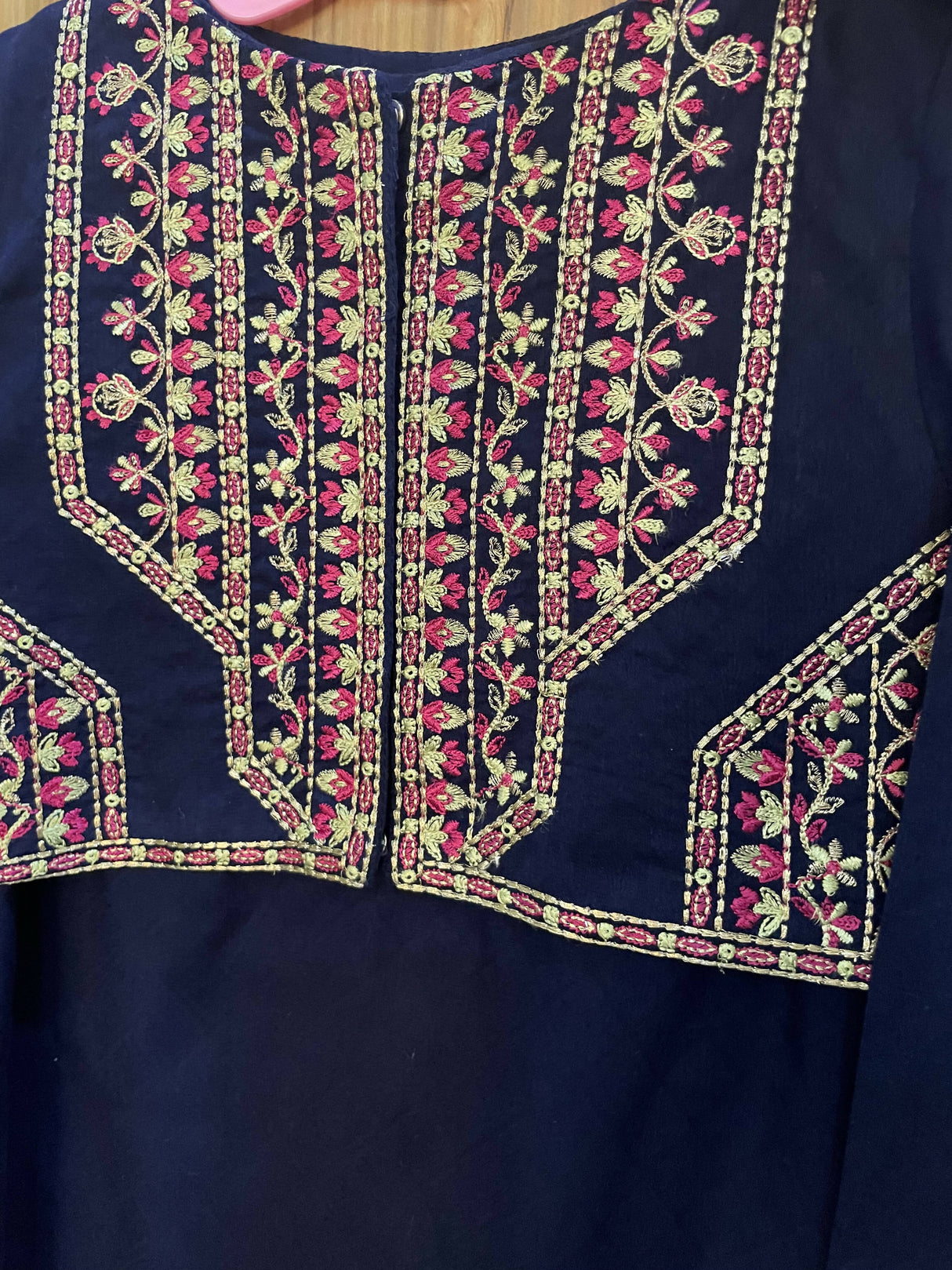 منی نابالغ | نیلی لڑکیوں کی کڑھائی شدہ قمیض (5-6 سال) | لڑکیوں کی شلوار قمیض | ایک بار پہنا۔