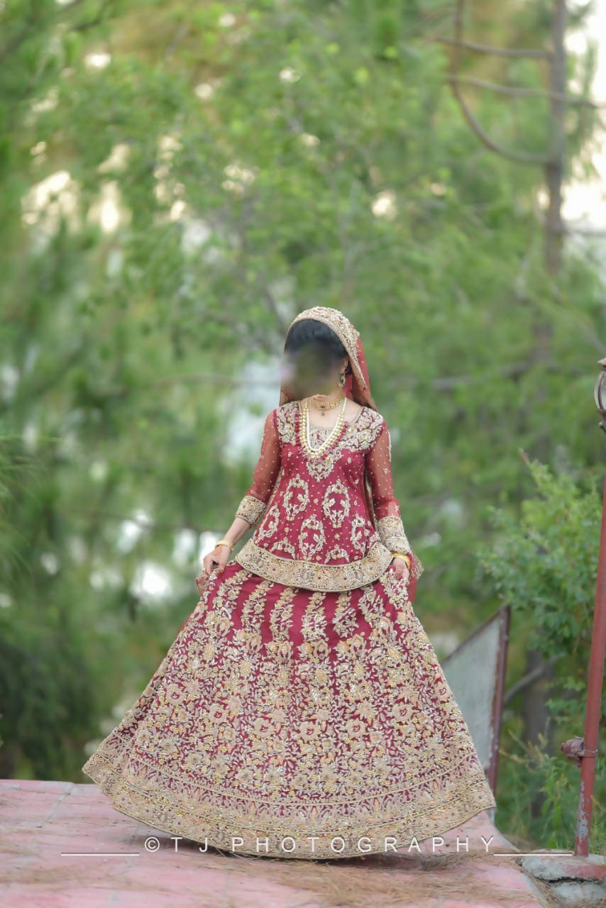 Mohsin & Sons | Beautiful Red Baraat Suit | Women Bridals | X-Small | Worn Once