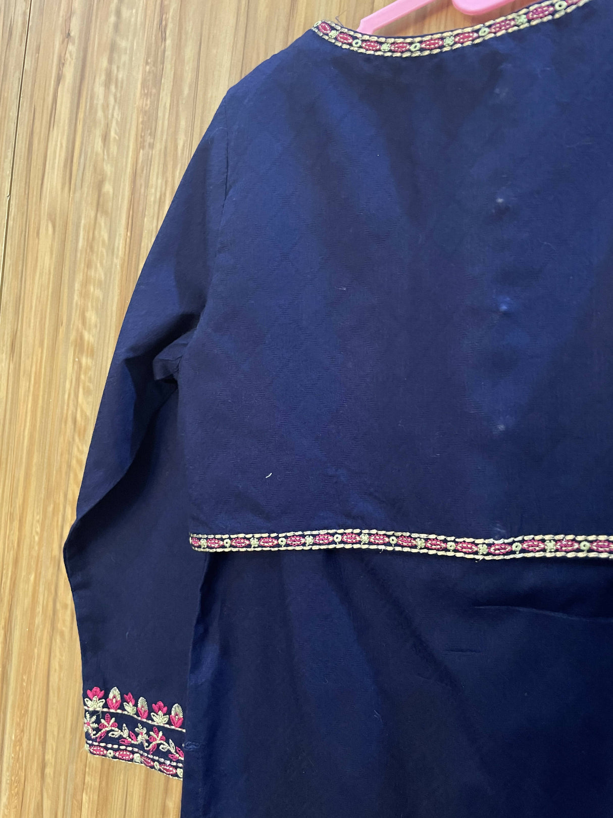 منی نابالغ | نیلی لڑکیوں کی کڑھائی شدہ قمیض (5-6 سال) | لڑکیوں کی شلوار قمیض | ایک بار پہنا۔