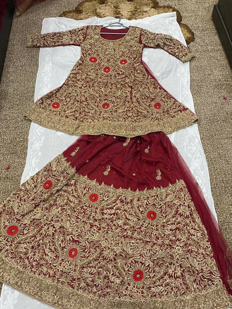 Luxurious Red Lehnga Dupatta Wedding Baraat Suit | Women Bridals | Small | Worn Once