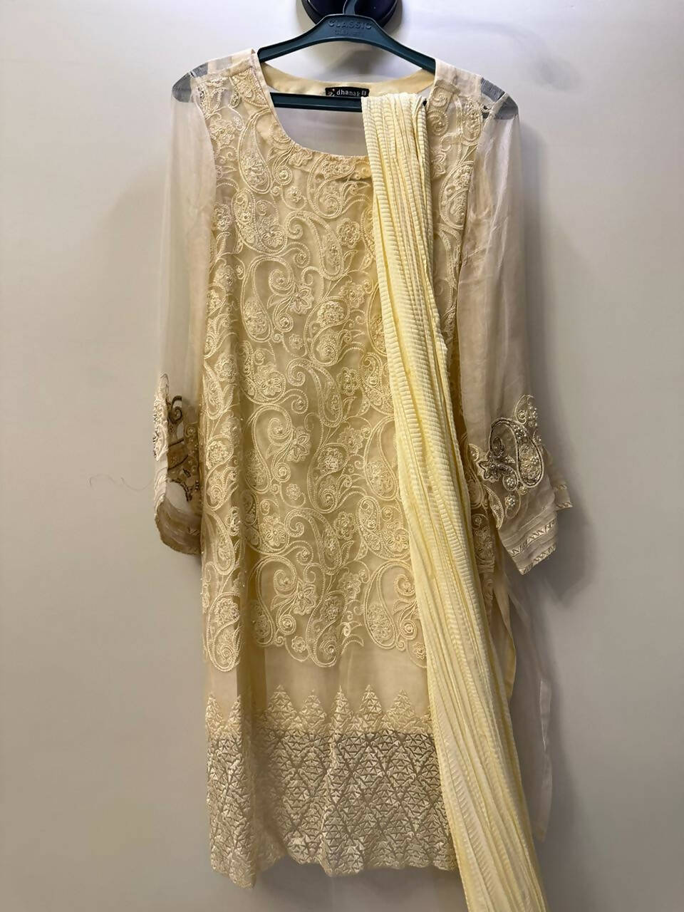 Dhanak | Beige 3 Pc Suit | Women Branded Formals | Medium | Preloved