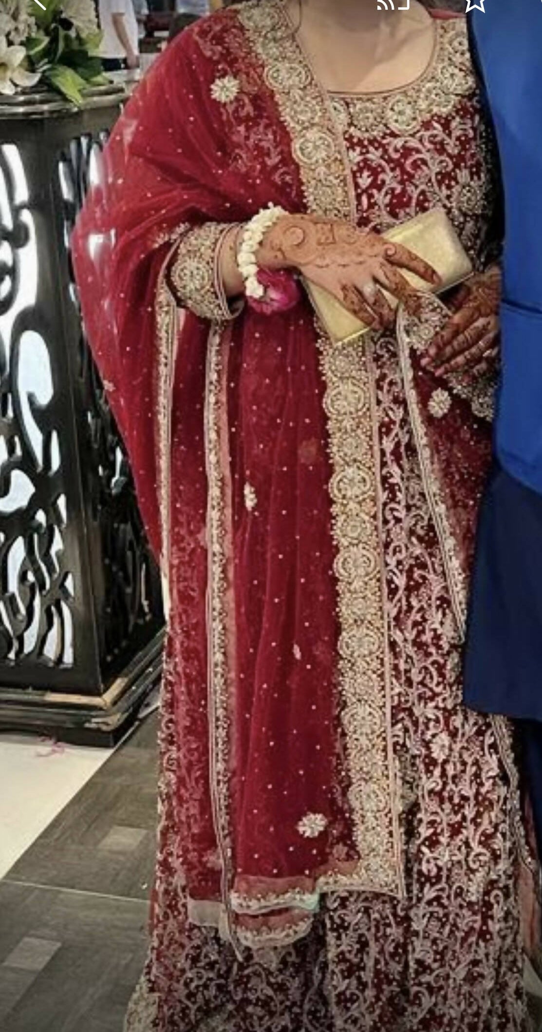 Maroon Stunning Maxi | Women Bridals | Large | Preloved