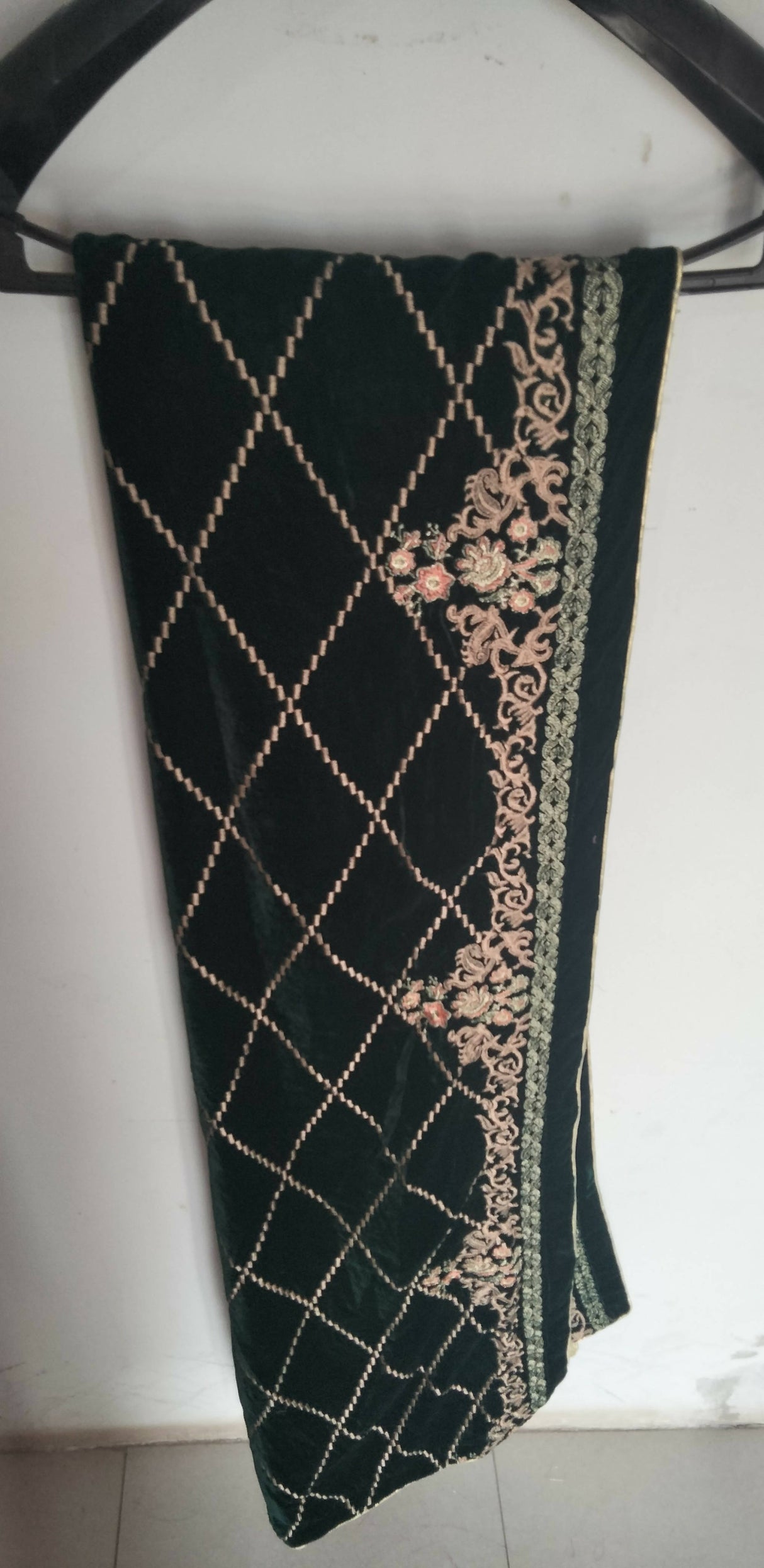 Dark green embroidery shawl | Women Accessories | Dupattas & Shawls | Worn Once