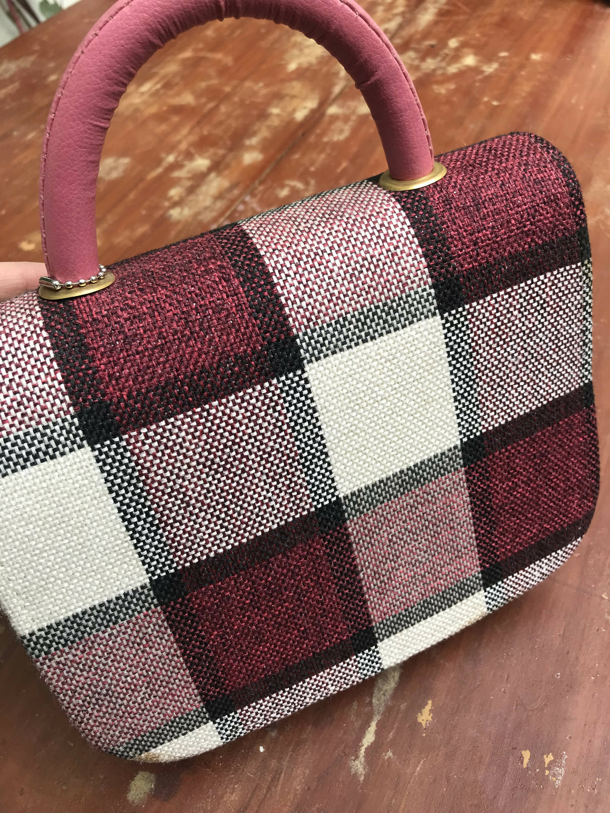 1A1ECDD5-B329-4DC5-92FB-8F94004603E7