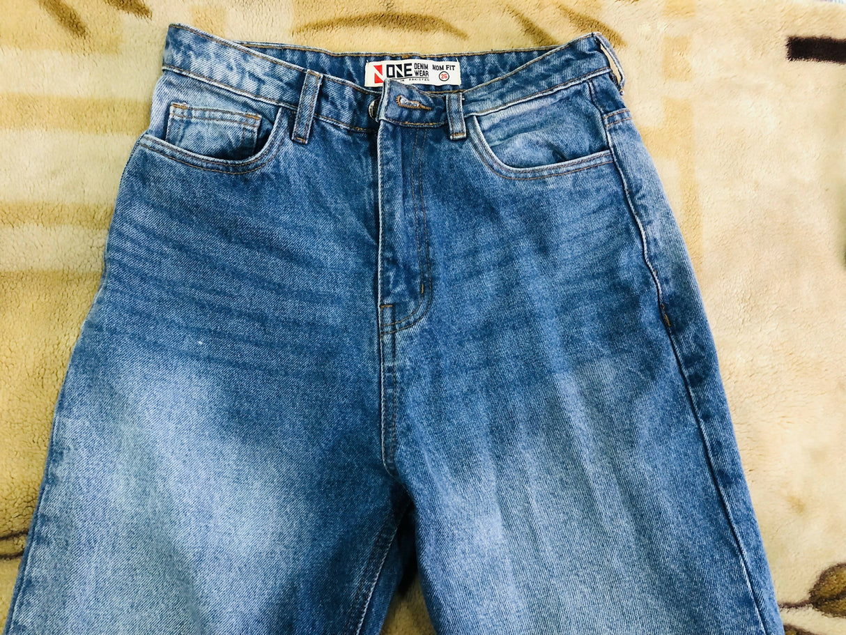 11818E85-ED24-40FE-AE5D-1CA1C83040AE