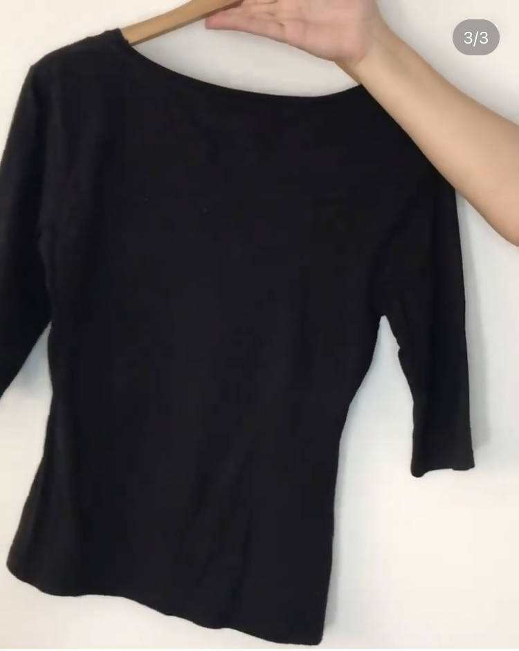 Love to Lounge | Black Plain Black Tee | Women Tops & Shirts | Medium | Preloved