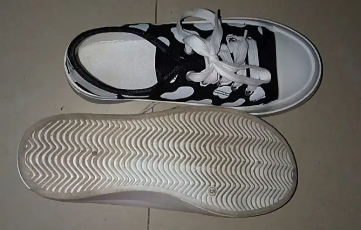 Unisex Snickers | Women Shoes | Size: 39/9 | New